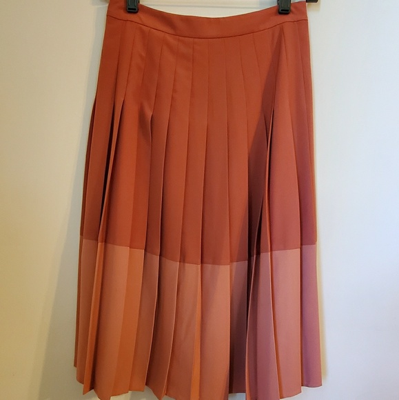 LOFT Dresses & Skirts - Loft Two-Tone Pleated Midi Skirt